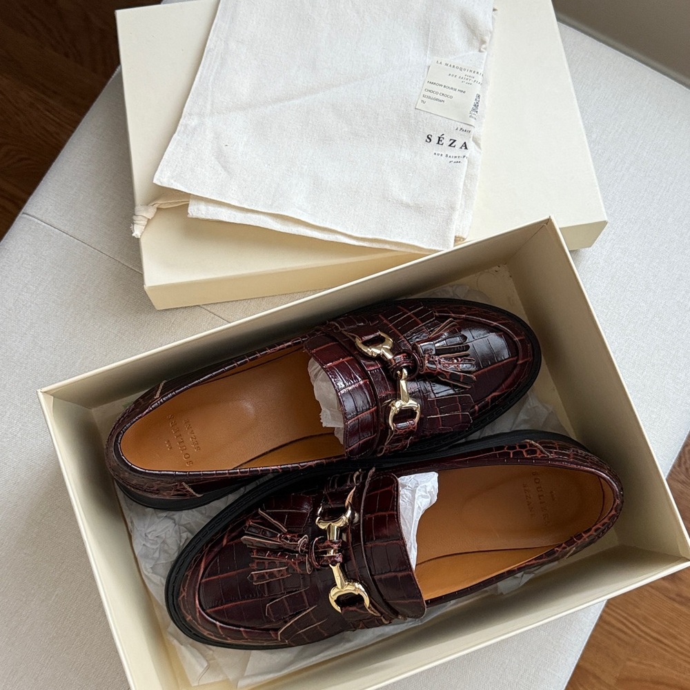 Sézane Amy Loafers Chocolate Crocodile Print Size 8 NIB - Picture 2 of 6